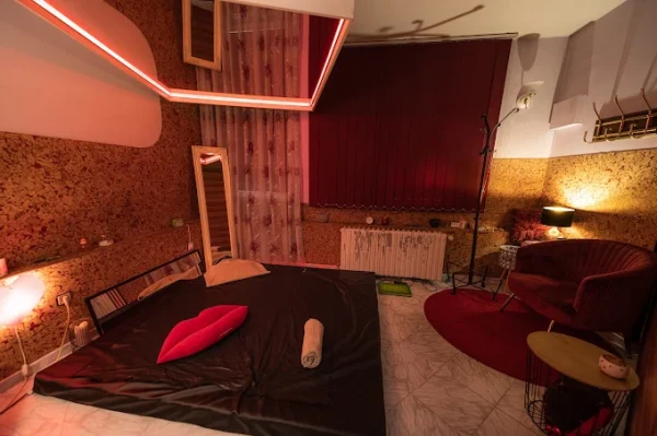 MIYA Luxury Erotic Massage atmosphere