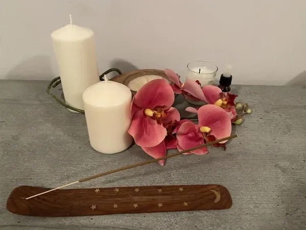 Gallery image - Origami Sakura Massage