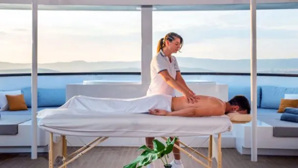 Massage royal atmosphere