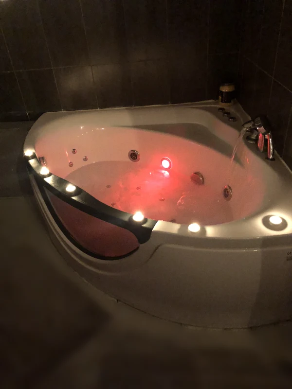 Massage nuru Levallois in Paris