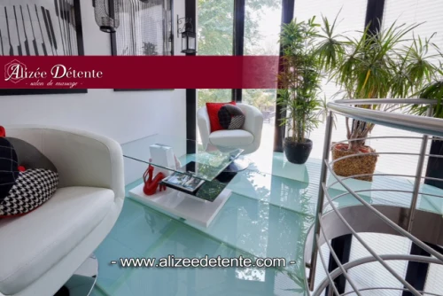 Alizee Detente