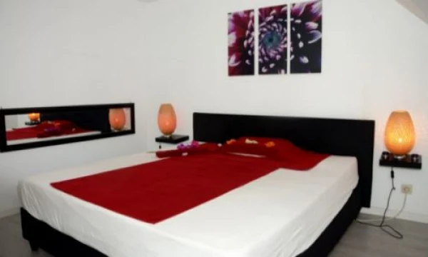 Gallery image - Newstar Massage