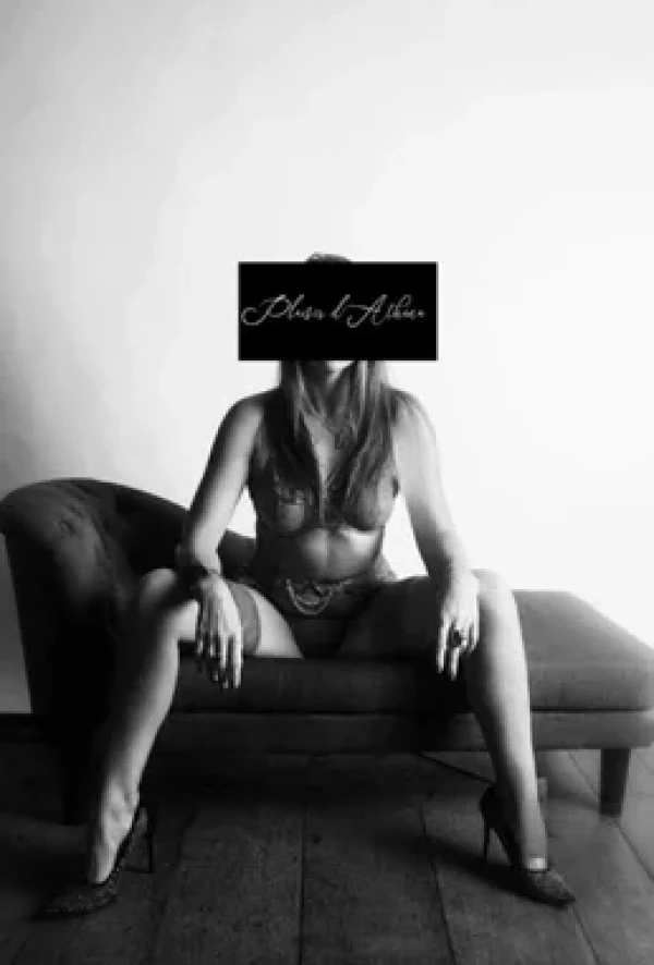 Discover Plaisir d Athena