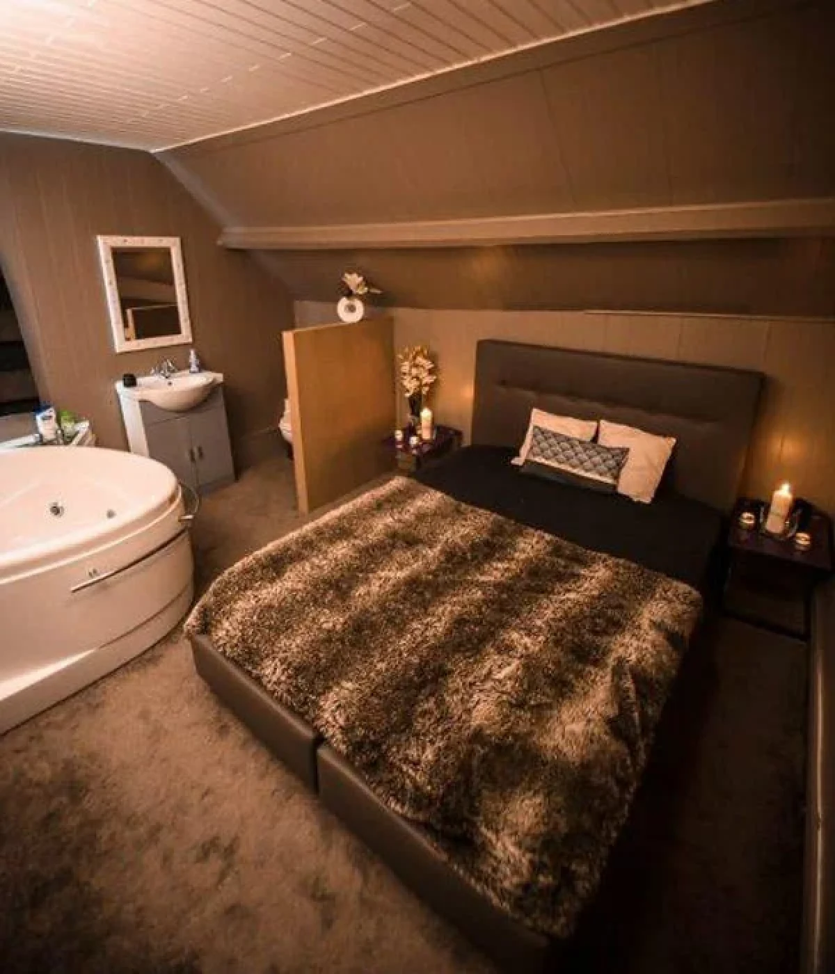 Club Gabriele II - Erotic massage in Kortrijk