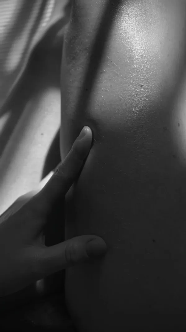 Gallery image - Rose III Massage