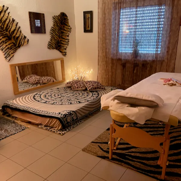 Gallery image - Massage worlds by Traum & Zeit