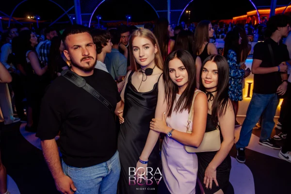 Bora Bora Club atmosphere