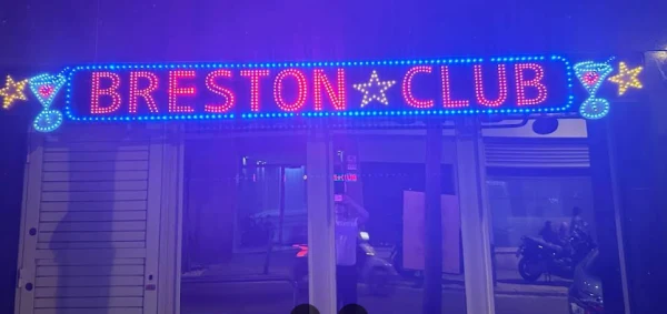 Breston Strip Club Barcelona atmosphere
