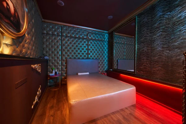 Discover Vegas Club