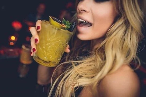 RITUAL Cocktail Club atmosphere