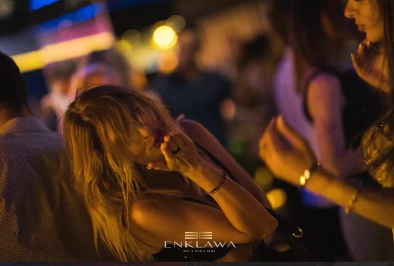 ENKLAWA Art & Music Club - Interior view