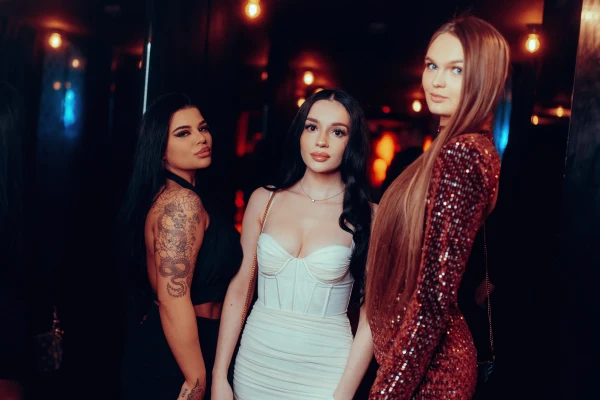 Discover Cherry Club