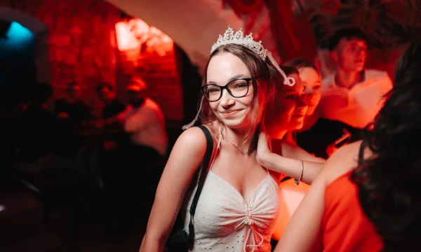 Sapphire Gentleman's Club atmosphere