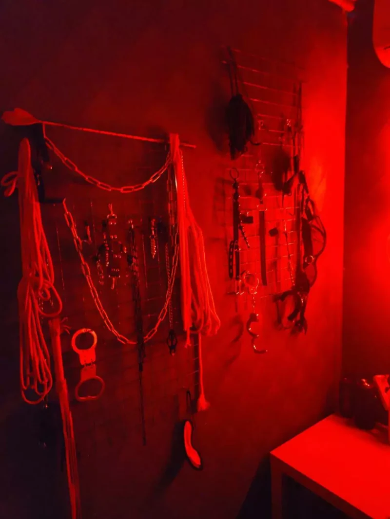 Inside Euforia 36