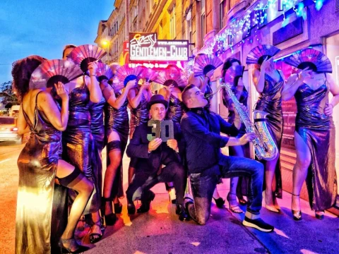 Exzess! Gentlemen-Club, Viyana'da centilmen kulübü