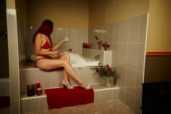 Nauty 40 - Erotic massage in Cape Town
