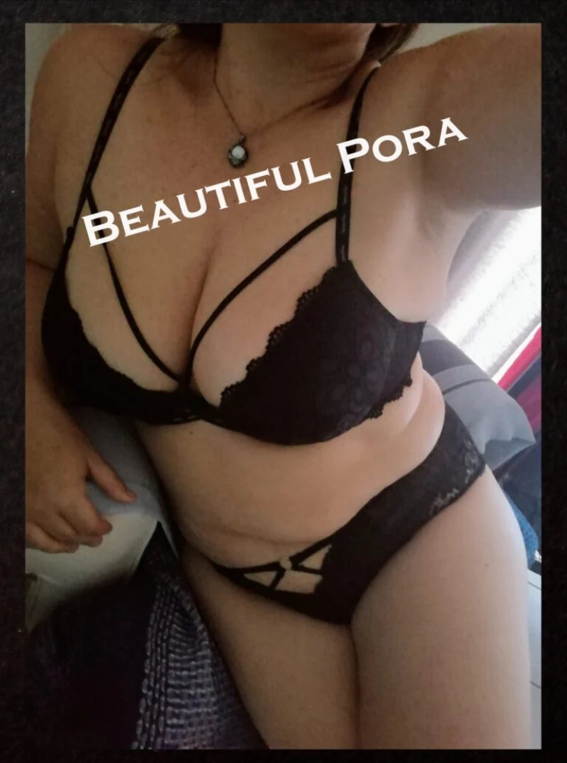 Beautiful Pora - Interior view