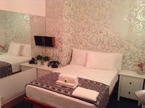 Kings Court Massage interior