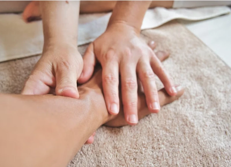 Inside Aarohi E-Body Massage