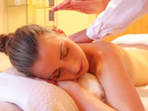 Sweety Massage Kolkata, erotische massage in Kolkata