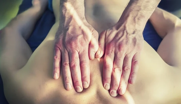 Slow Hand Massage atmosphere