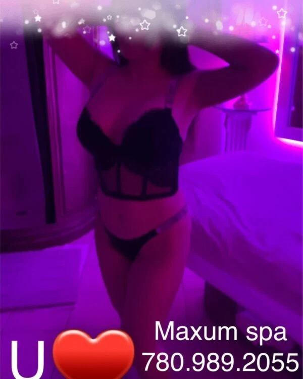 Discover Maxum Spa