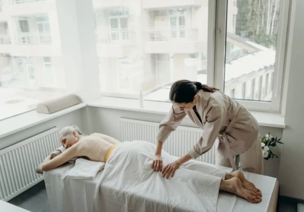Royal Oak Spa Vadodara in Vadodara