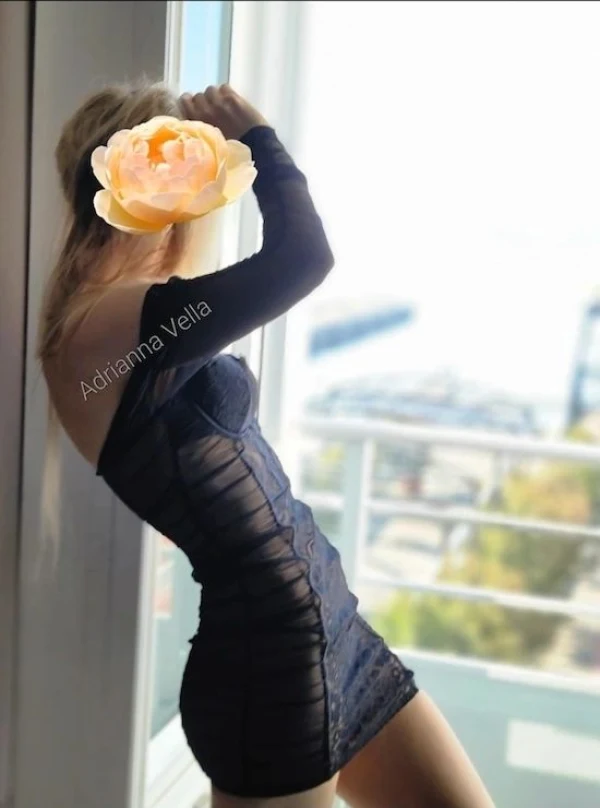 Adrianna Vella atmosphere