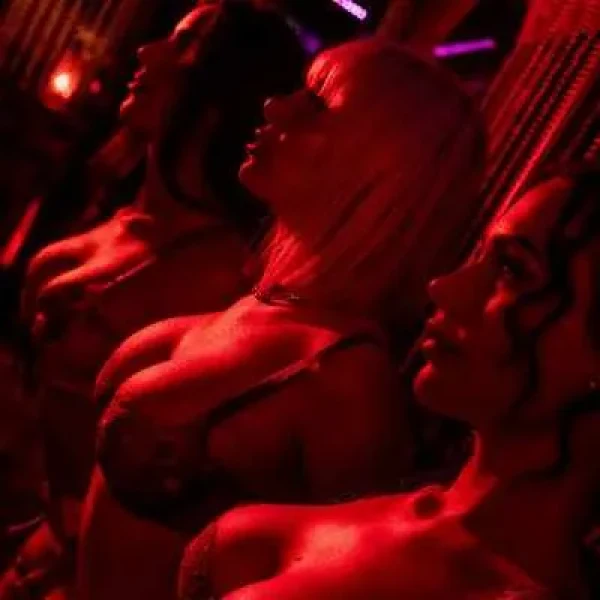 Secrets Clubs atmosphere