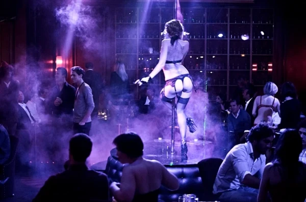 Strip Tease atmosphere