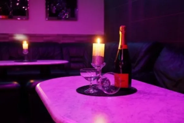 Dolce Vita Table Dance atmosphere