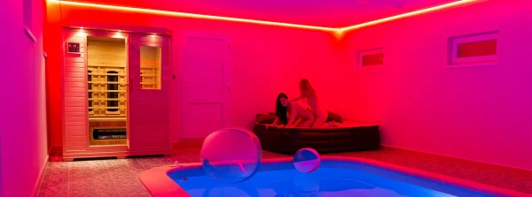 Club Piranha interior