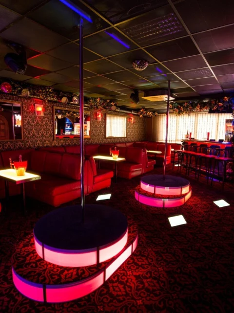 Club101, gentlemen's club listing in Brno