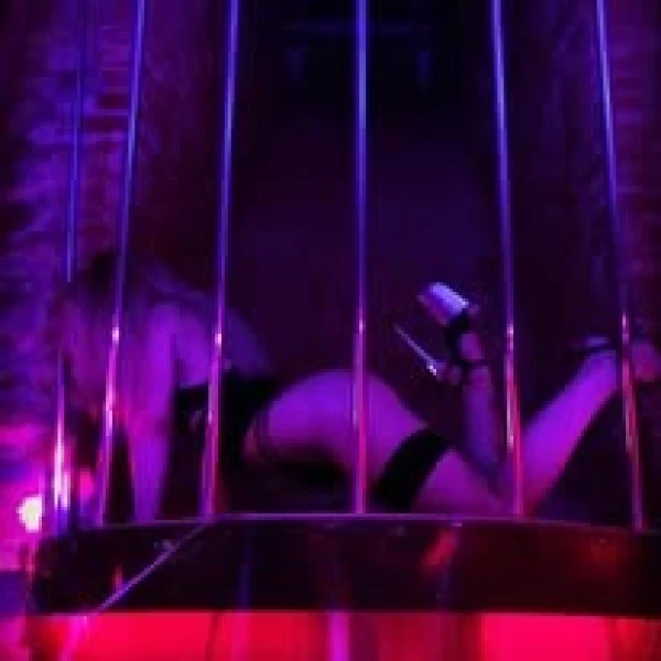 Diamond Gentlemen’s Club atmosphere