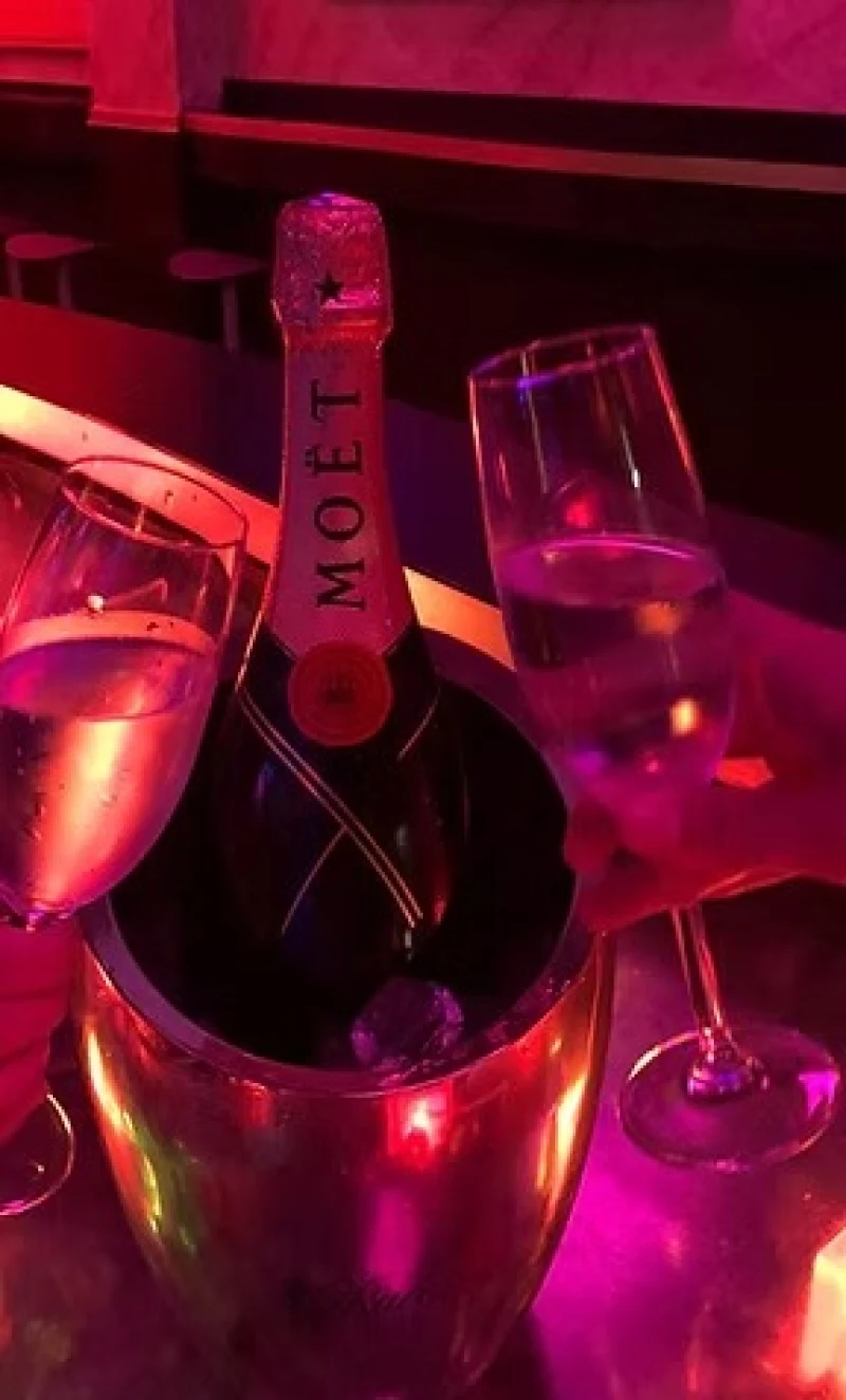 Inside La Vie en Proost