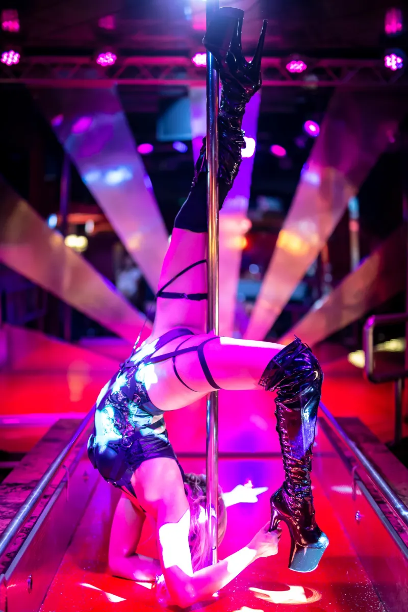 Inside Club OQ