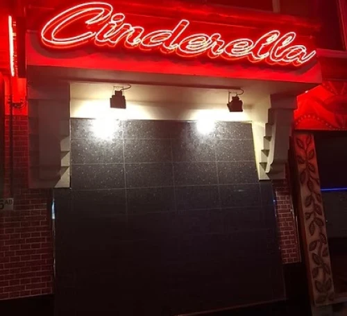 Gentlemen Club Cinderella