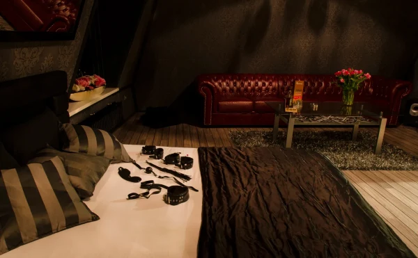 Discover Gentlemen Club Cinderella