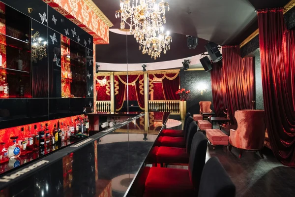 Papillon Club photo gallery