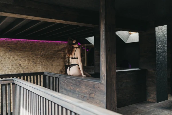 Gallery image - Le Frisson