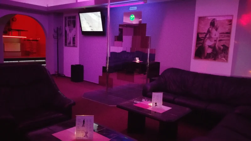 Clubmanuela ambiance