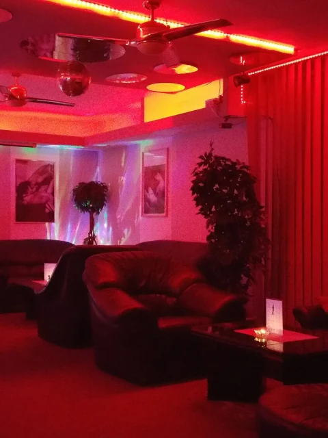 Clubmanuela, gentlemen's club listing in Zlin