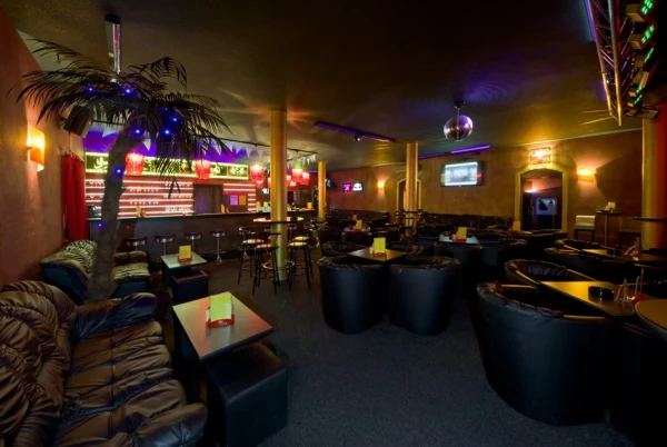 Discover Nightclub La Luna