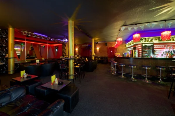 Nightclub La Luna atmosphere