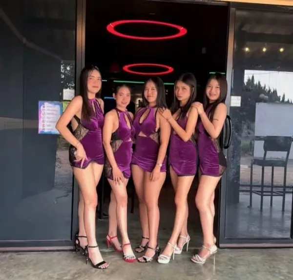 The Lake Gentleman Club - Gentlemens club in Chon Buri
