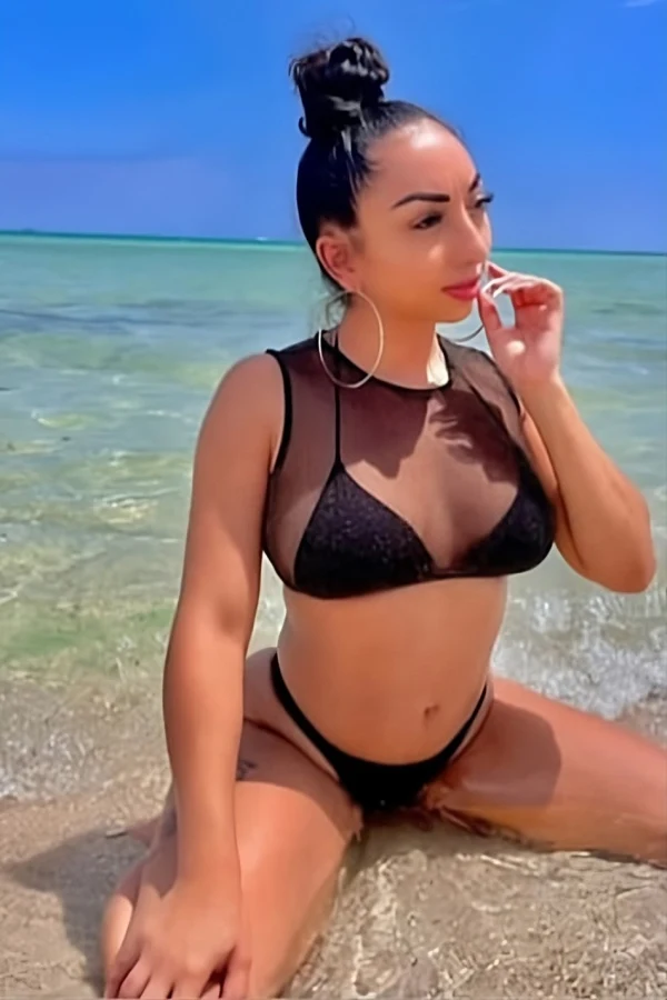 Dirty's Topless photo gallery