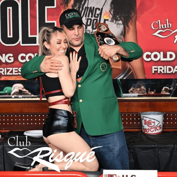 Club Risque interior