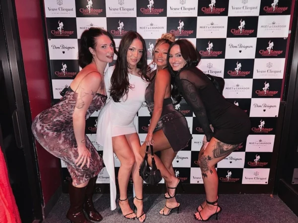 Club Rouge atmosphere