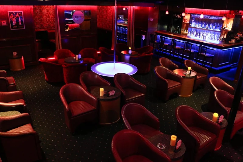 Inside cheetah sarasota