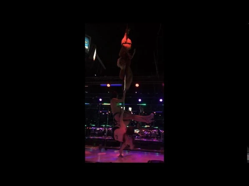 Spinner Poles ambiance